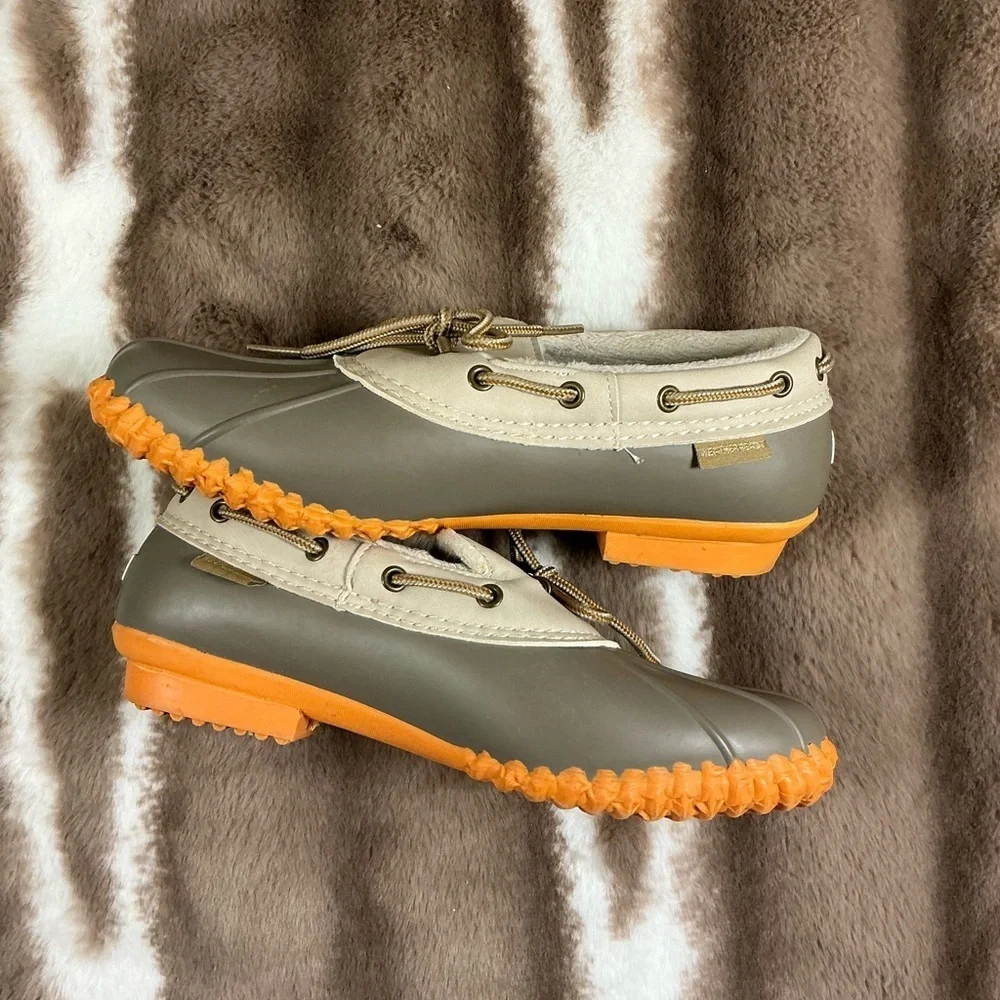 JBU Women’s Gray and Tan Shoes, Sz 7.5